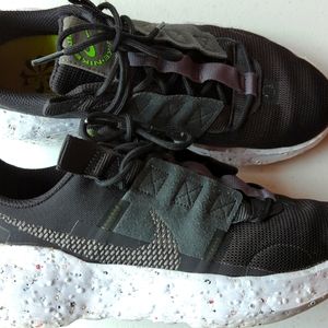 Women's Nike sneakers